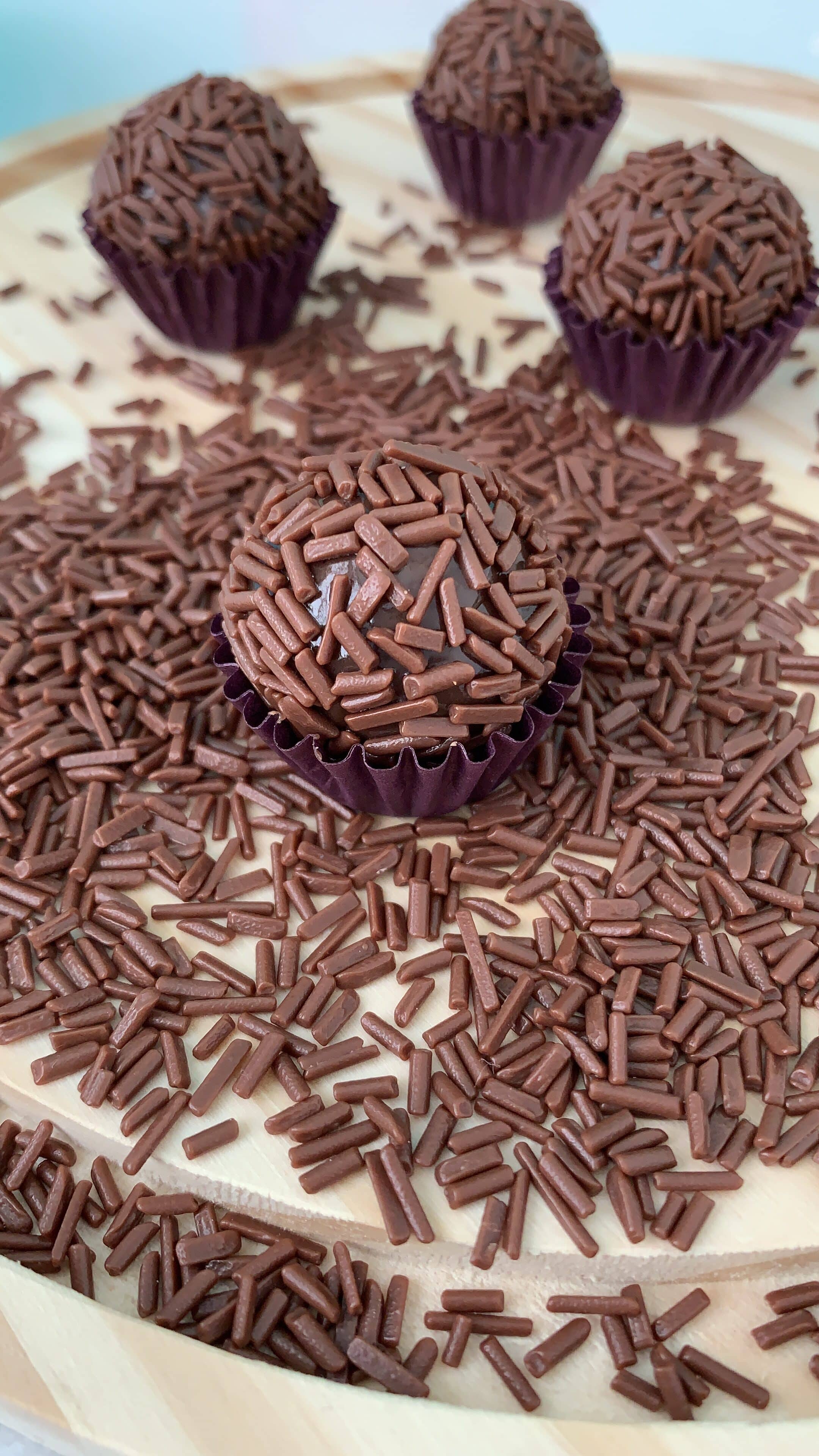 brigadeiro confeitado