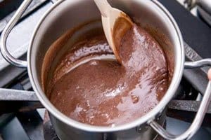 Como fazer brigadeiro de panela – Receita completa