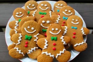 Biscoitos de Gengibre de Natal – (GINGERBREAD)