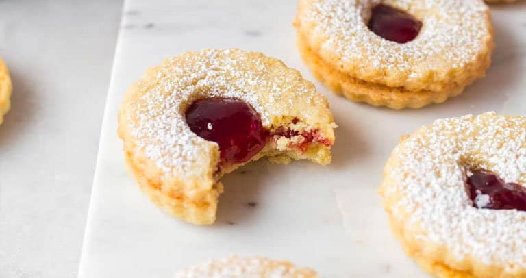 biscoito linzer mordido