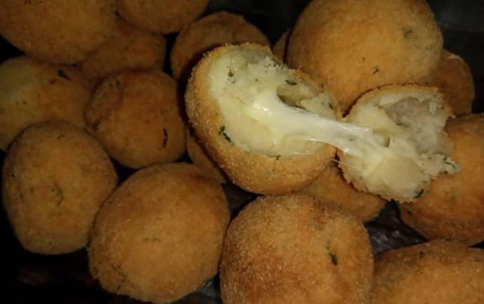 bolinha de queijo