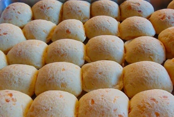 pao de queijo na forma