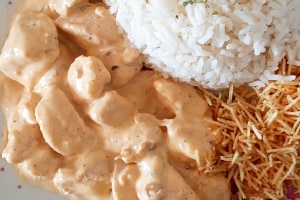 Strogonoff de Frango Cremoso – Receita simples