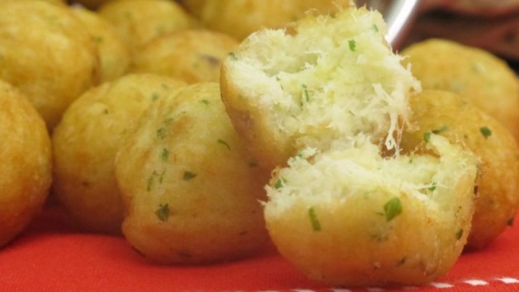 Receita de bolinho de bacalhau Muito fácil! Confeiteira