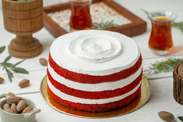 red velvet naked cake