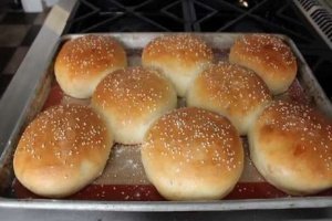 Receita de pão de hamburguer caseiro