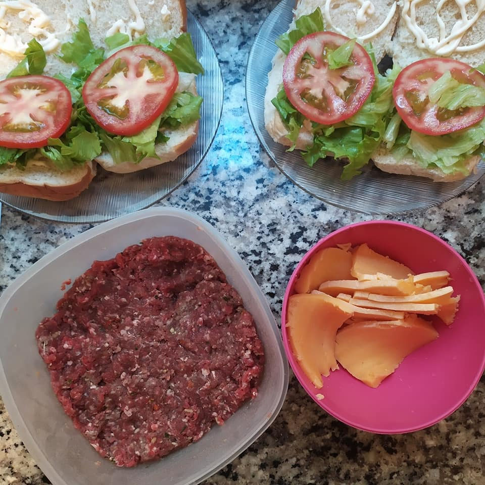 hamburguer caseiro simples