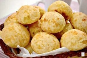 Pão de queijo sem polvilho
