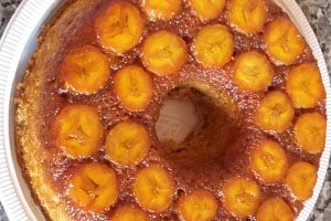 bolo banana caramelizada