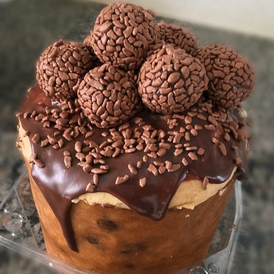 panetone trufado de brigadeiro