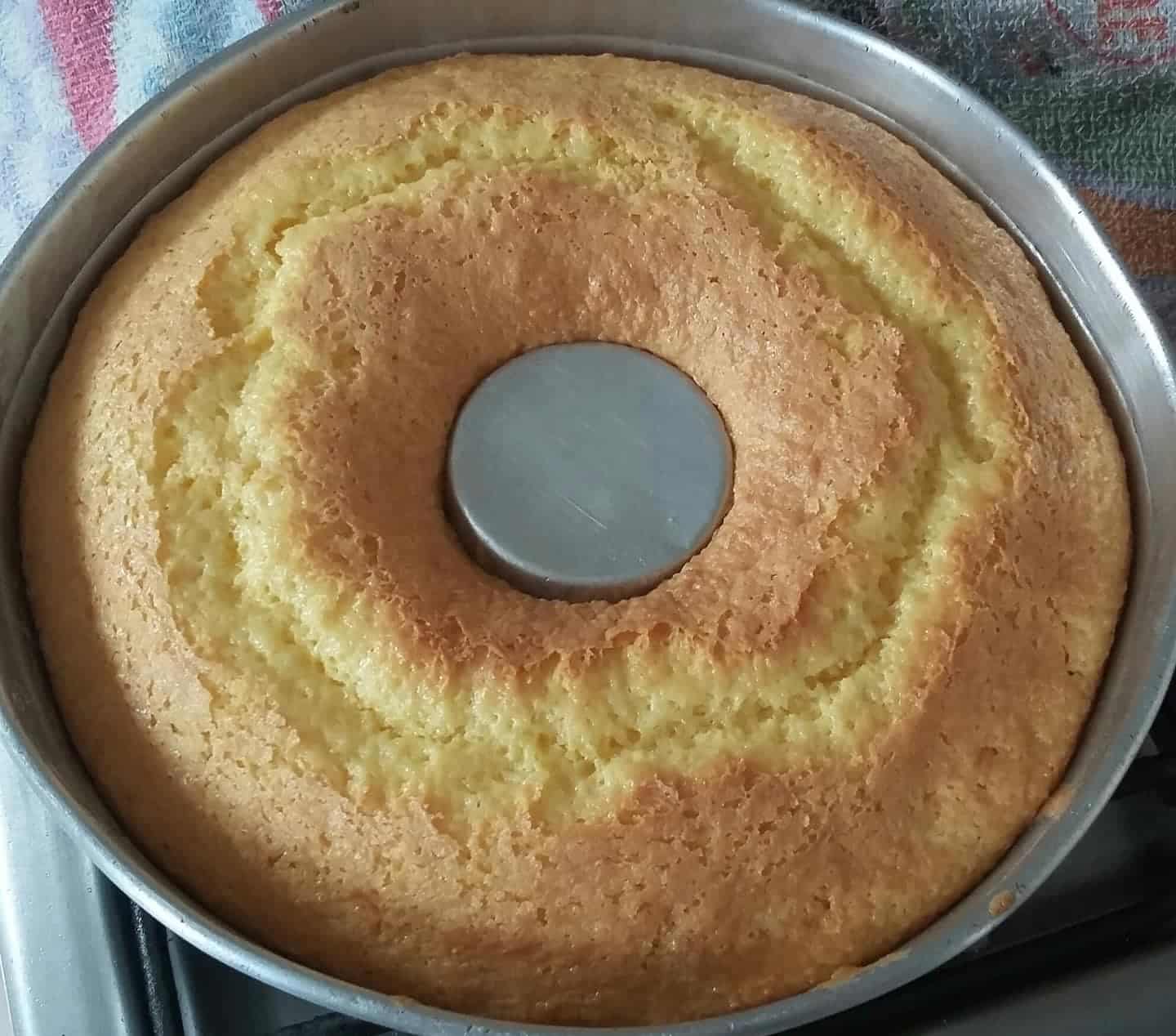 Bolo de fubá com erva doce fofinho e simples