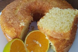 Bolo de laranja com casca