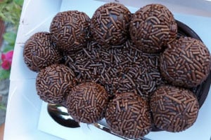 Ovo de Páscoa de brigadeiro – Receita