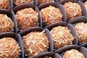 Brigadeiro com coco Queimado – Supresa Brasileira