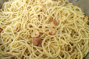 macarrao alho e oleo