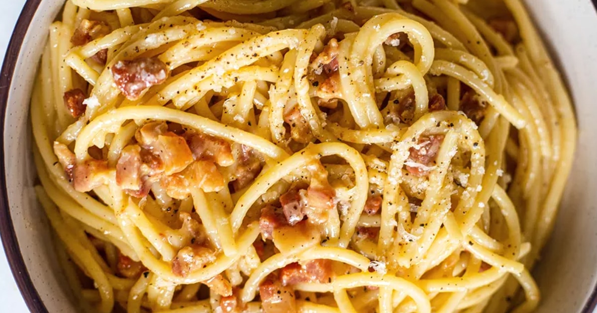 carbonara macarrao