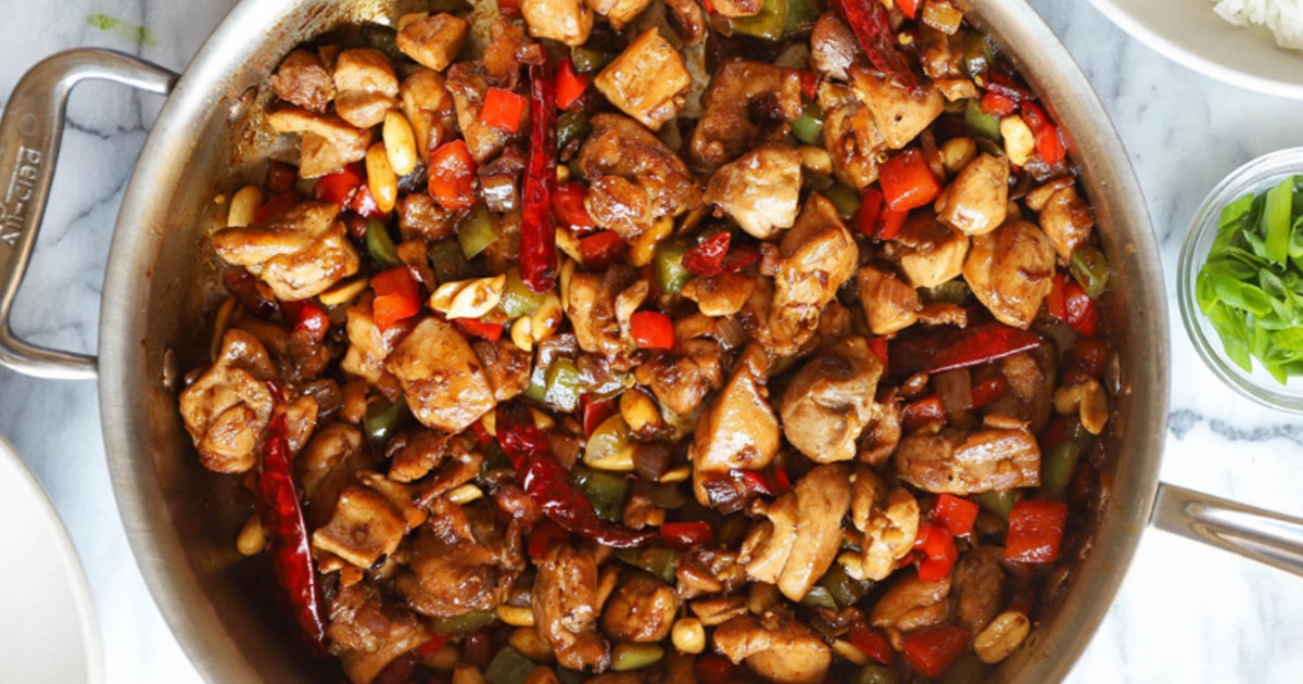 A janta de hoje é Frango Xadrez (Kung Pao Chicken), completo com amendoim.  : r/gororoba