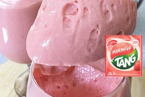 Mousse de Morango com Tang