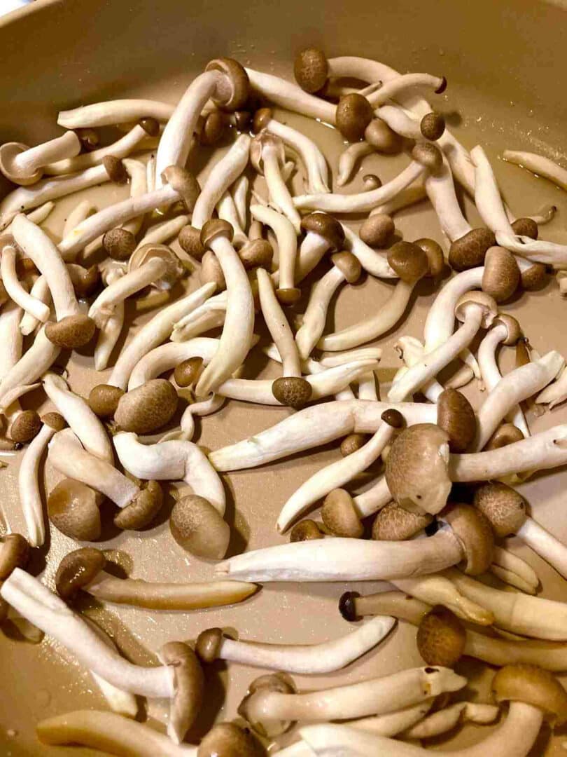 Shimeji na Manteiga Confeiteira