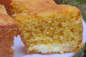 Bolo de Mandioca com Requeijão