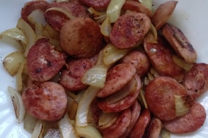 Linguiça Acebolada