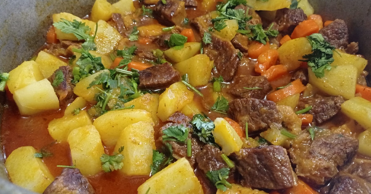 carne cozida com batatas