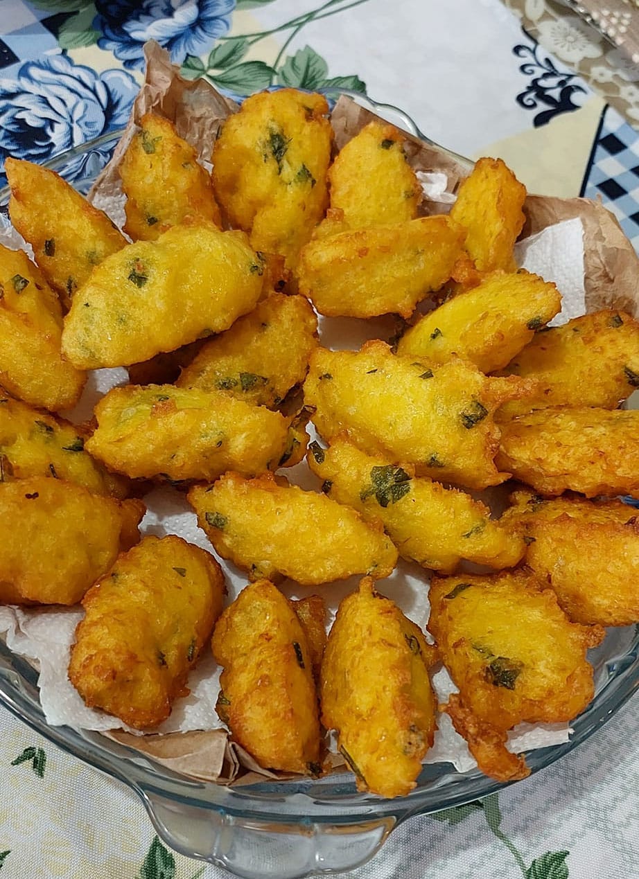 bolinho de milho frito